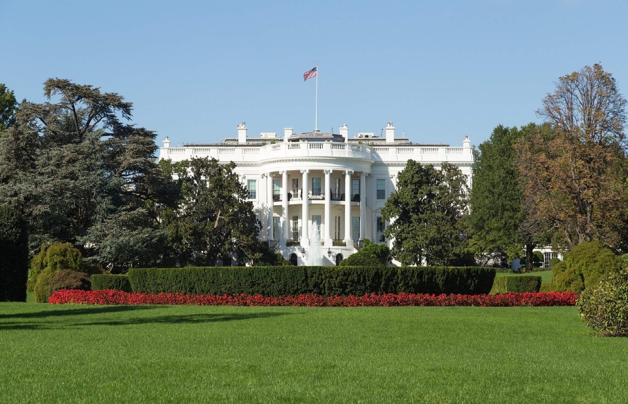 Photo of the White House.